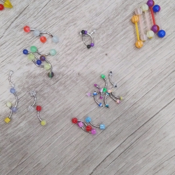 100 pieces of body jewelry - Picture 3 of 6